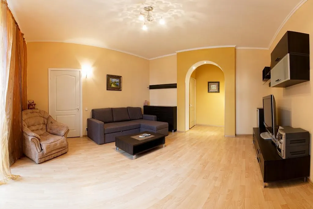Kyiv Apartment In The City Center On Turgenevskaya Street Ukrayna